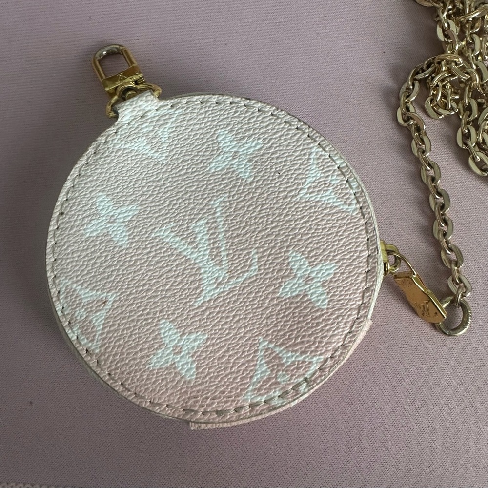Multi Pochette Accessoires Round Coin Purse By The Pool Monogram Giant - Picture 10 of 13